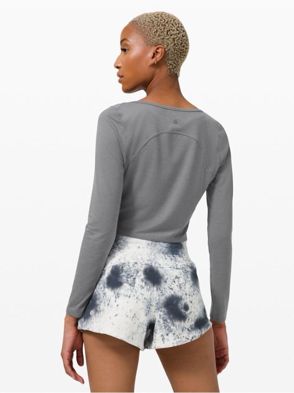Lululemon Women’s size 4 Gray Cropped Henley long sleeve shirt